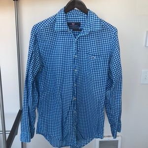 Vineyard Vines casual button up shirt- Med - NICE